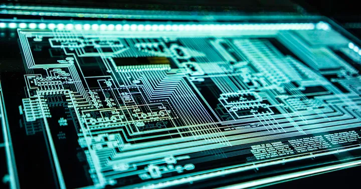 Claude Opus 4.7 est sorti aujourd'hui. Ce qu'il change vraiment pour un dev.